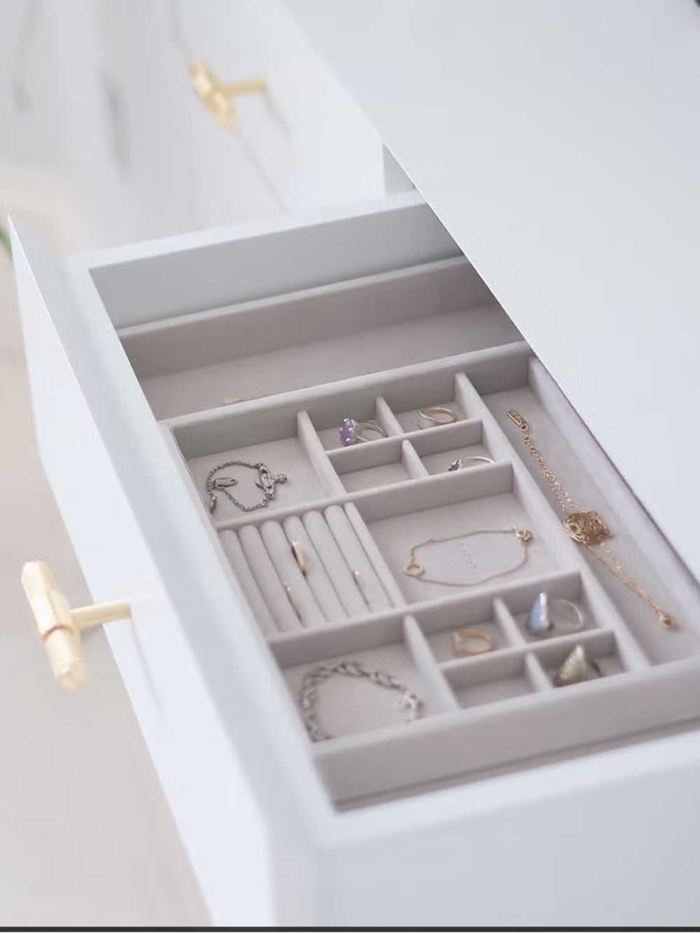 Stackers Expandable Jewelry Storage Tray from the Container Store